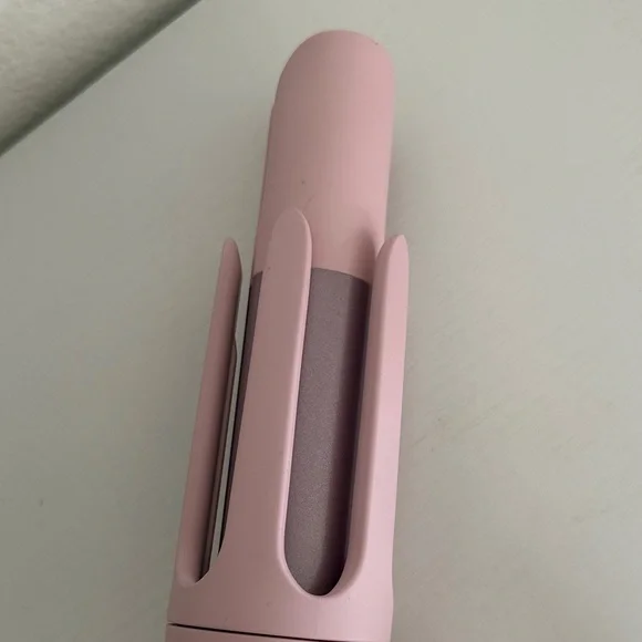 🩷moving sale🩷 
Pink automatic Hair Curler - Picture 5 of 6